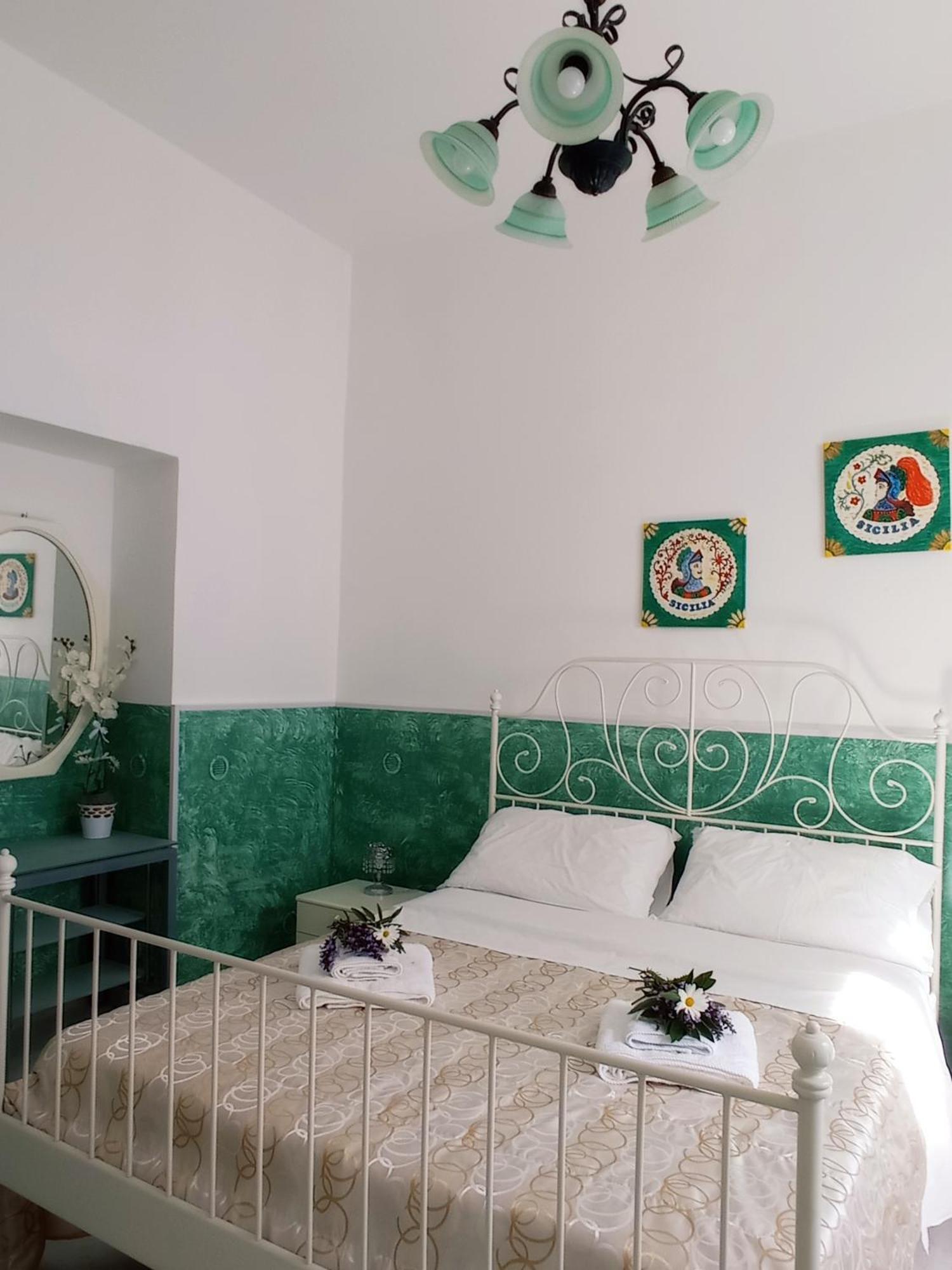Mary Home - Casa Vacanza טאורמינה חדר תמונה